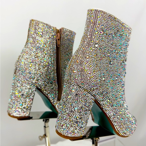 Betsey Johnson Women's Cady Evening Booties Encrusted Sparkling Rhinesto… - Picture 5 of 12